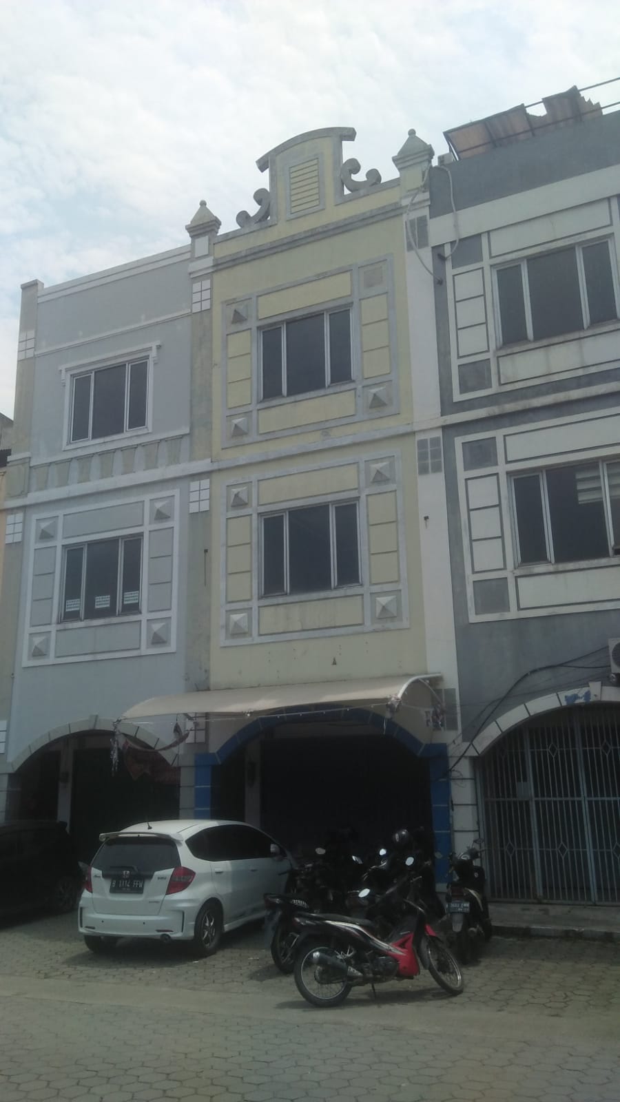 DiJual Ruko di Roxy Jababeka Cikarang